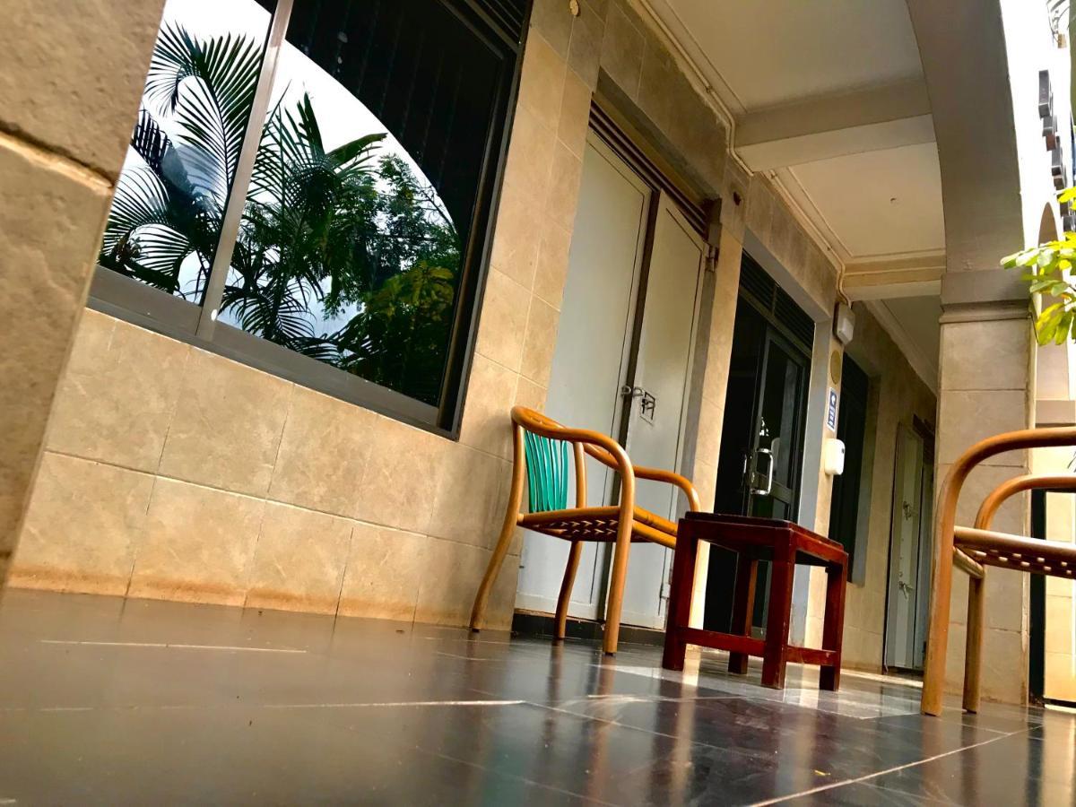 Capernaum Hotels Kyambogo  Esterno foto